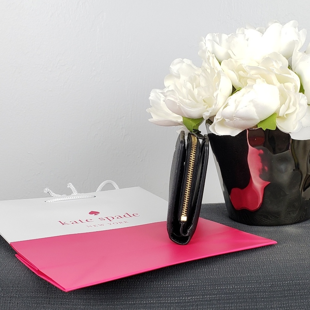 Kate Spade Small Shawn Larchmont Avenue Wallet - Picture 2 of 7